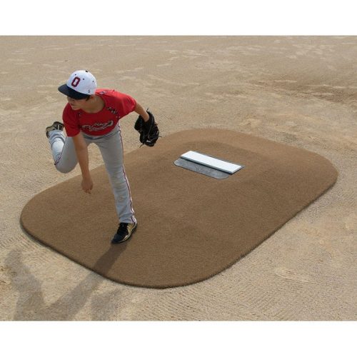 pitch pro 796 6 inch portable pitching mound front view with player